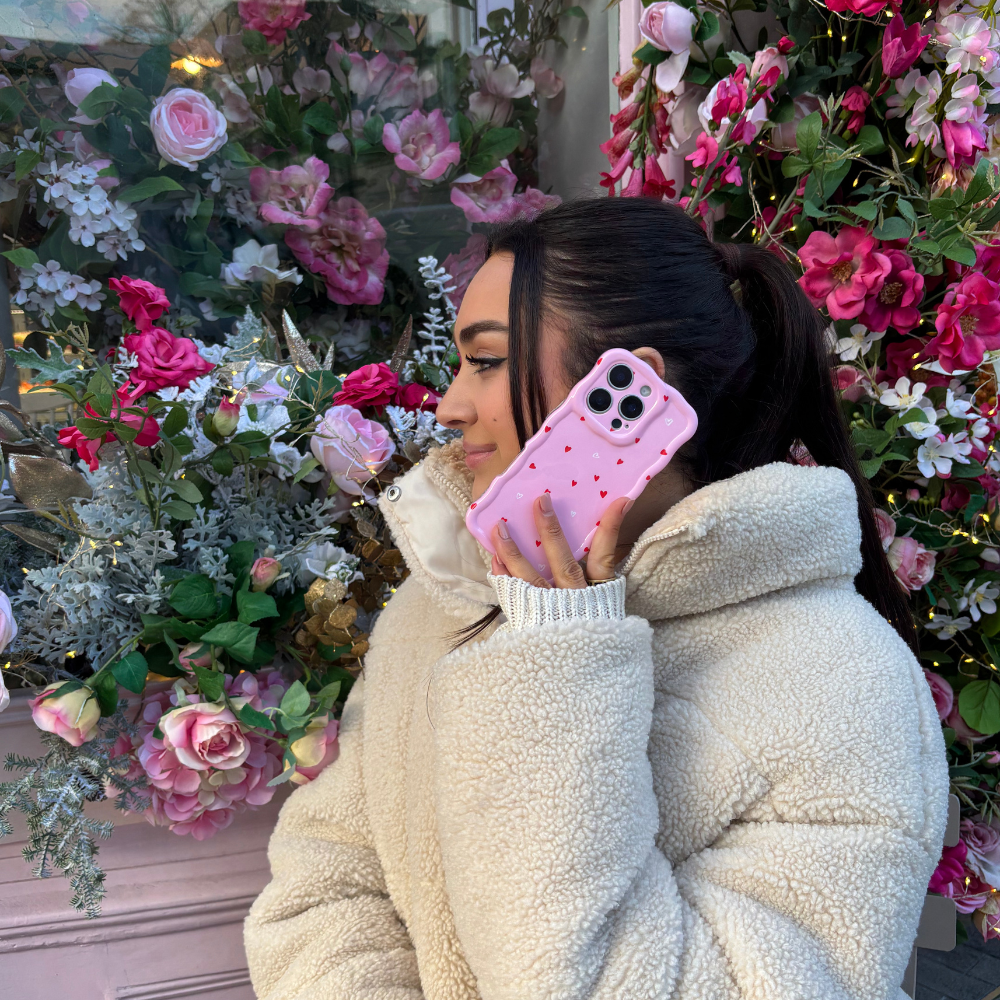 Wavy Phone Case - Cute Hearts