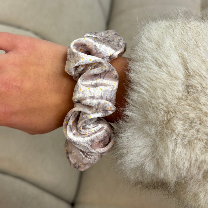 Nude Flowers Scrunchie