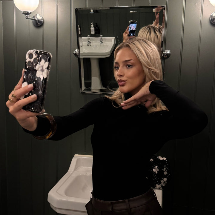 Wavy Phone Case - Mono Flora